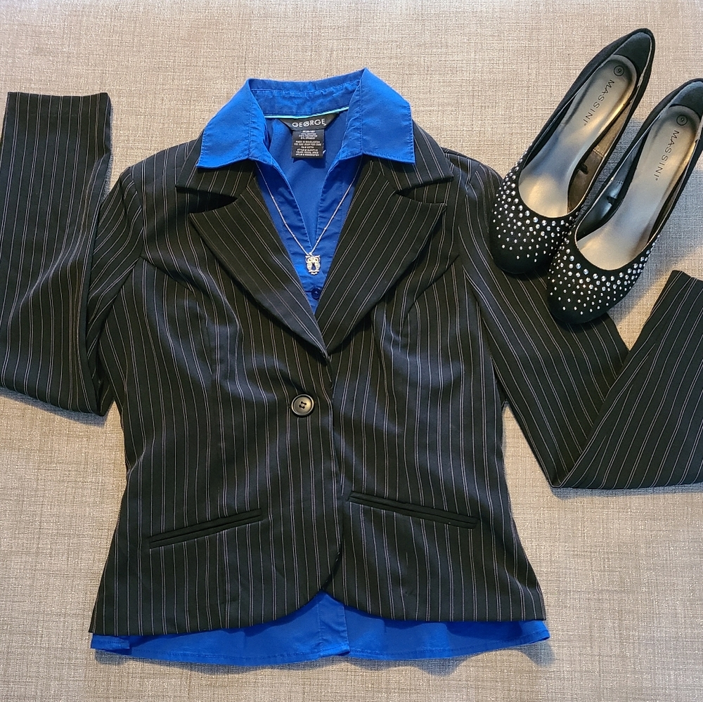 Womans Xhilaration Black Pin Striped Blazer.
